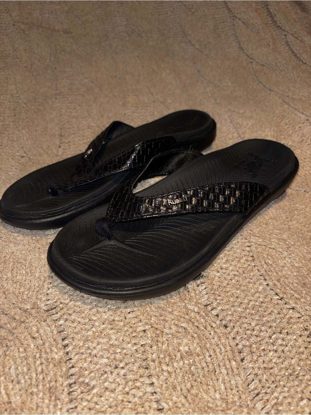 KuaiLu Black Croc Embossed Flip Flops Thong Sandals Size 8 NEW